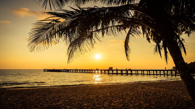 beautiful sunset at the beach 