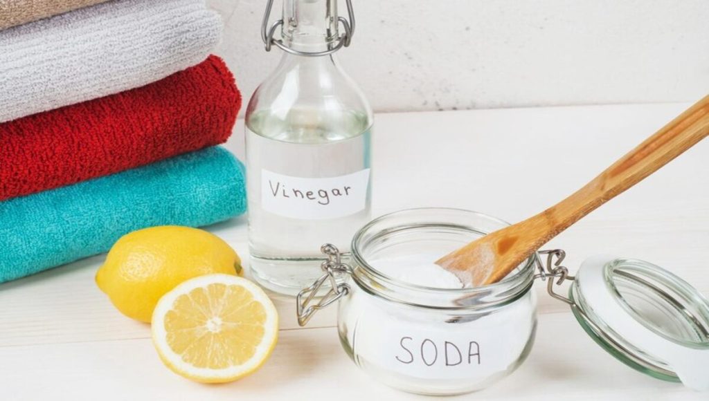 the-truth-about-baking-soda-and-vinegar-baking-outside-the-box