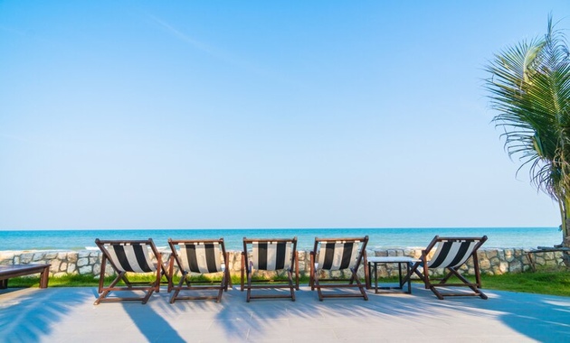 Beach view from the Jumeirah beach hotel in Dubai